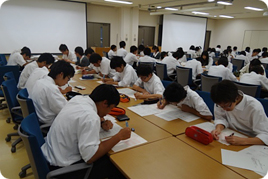 高校１年生学外サイエンス学習～神戸大学理学部