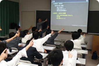SS基礎学外サイエンス学習　神戸大学理学部素粒子論研究室