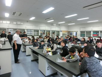 第２回奈良学塾「小学生対象　科学実験教室」を開催
