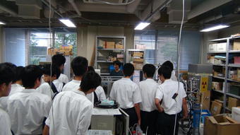 神戸大学素粒子論研究室・粒子物理学研究室で 学外サイエンス学習を実施しました