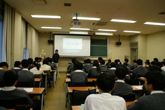 大阪教育大学で「ＳＳ基礎」学外サイエンス学習を行いました。