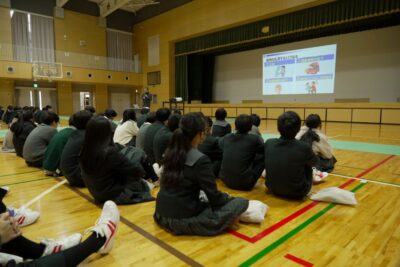 中学2年生対象に薬物乱用防止教室を行いました